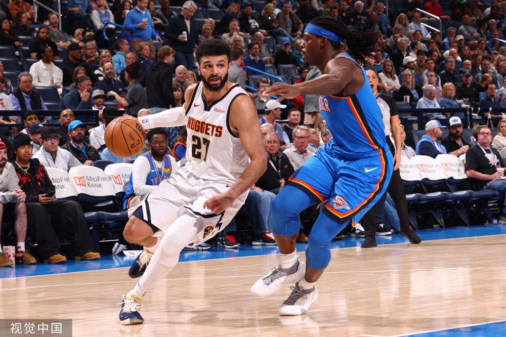 的中场调度 的中场调度